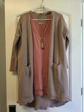 Womens Tanktop, Cardigan, Beaded Necklace Bundle